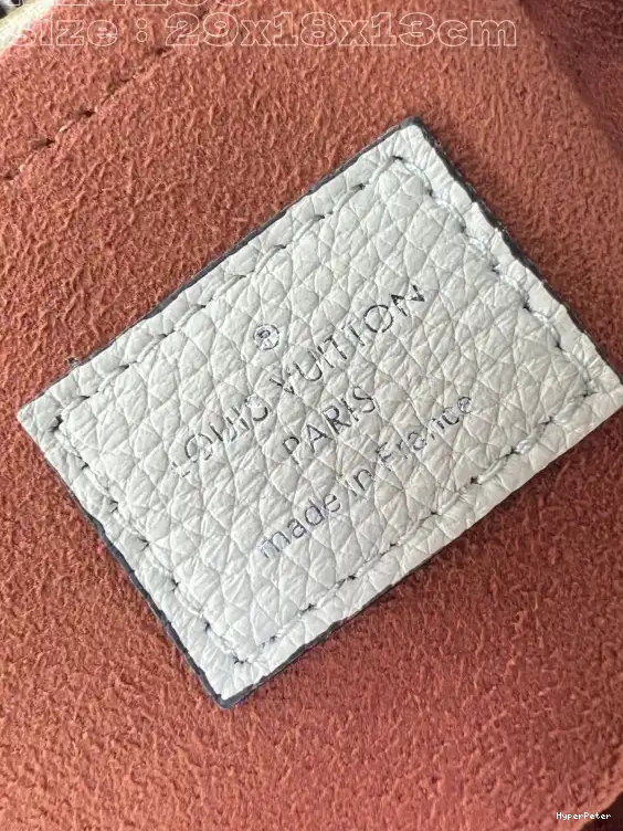 29 18 All It - LOUIS Hand PM 13CM x VUITTON x 0624